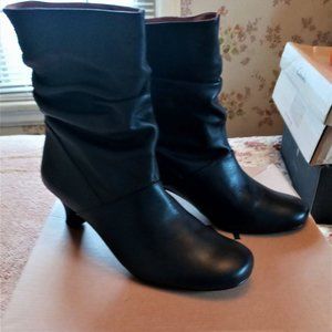 Black leather ARRAY ankle boots, women's sz 10